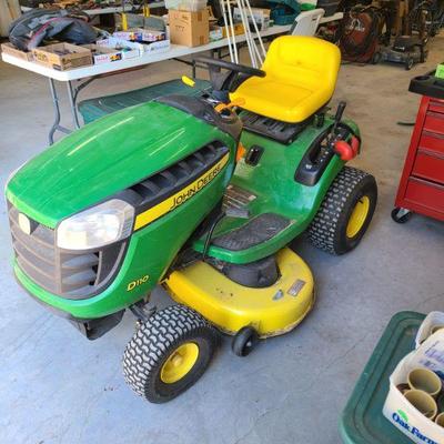 John Deere Lawn Tractor