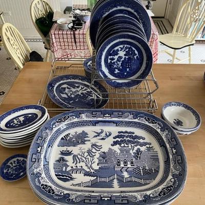 
Vintage and antique Blue Willow platters and serving dishes
