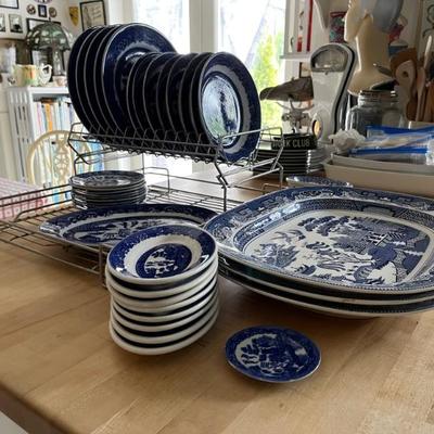 
Vintage and antique Blue Willow platters and serving dishes
