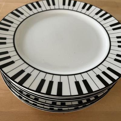 set of 10 porcelain plates with piano key border