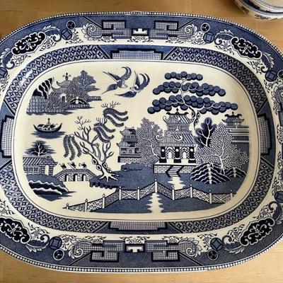 
Vintage and antique Blue Willow platters and serving dishes
