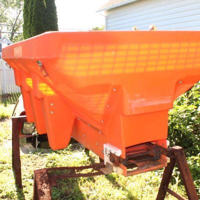 2 Cubic Salt spreader/ auger.
Platic non rust.