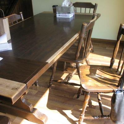 TABLE , 6 CHAIRS AND 2 LEAVES  $ 195.00