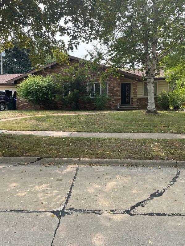 KAUKAUNA WI ESTATE SALE BY RON FRIDAY AUGUST 4, 95, SATURDAY AUGUST 5