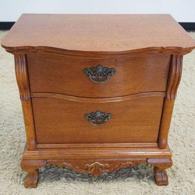 1107	LEXINGTON 2 DRAWER OAK BEDSIDE STAND, APPROXIMATELY 26 IN X 18 IN X 26 IN HIGH
