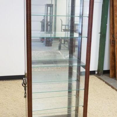 1029	NARROW HOWARD MILLER CURIO CRYSTAL CABINET W/INTERIOR LIGHTING & ADJUSTABLE GLASS SHELVES & MIRROR BACK, APPROXIMATELY 27 IN X 13 IN...