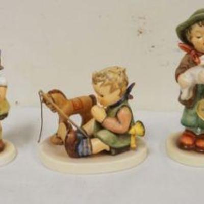 1189	LOT OF 7 HUMMEL FIGURES, LARGEST APPROXIMATELY 6 IN
