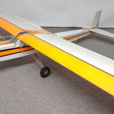 Gas Powered R/C Piper Cub Airplane - B