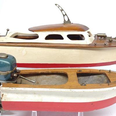 2 Vintage Battery Op. Toy Boats / Motor (untested)