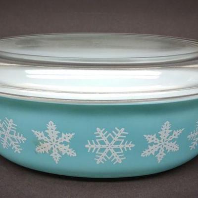 Vintage Pyrex Snowflake Turquoise Casserole & Lid