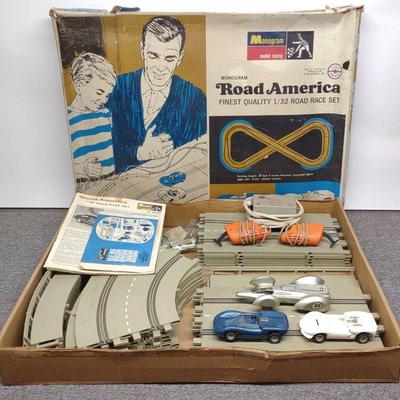 1966 Monogram 1/32 Road America Slot Car Set