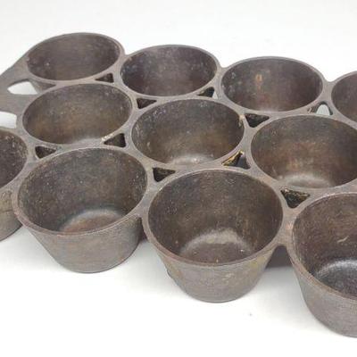 Griswold #10 Cast Iron Muffin Pan