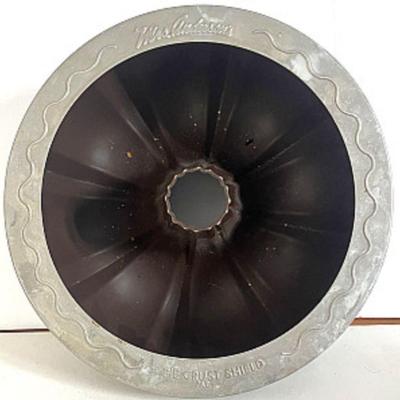 bundt pan
