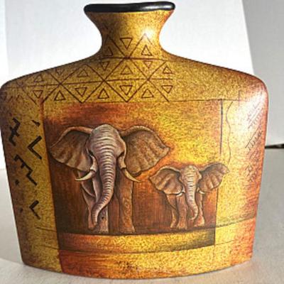 elephant vase 