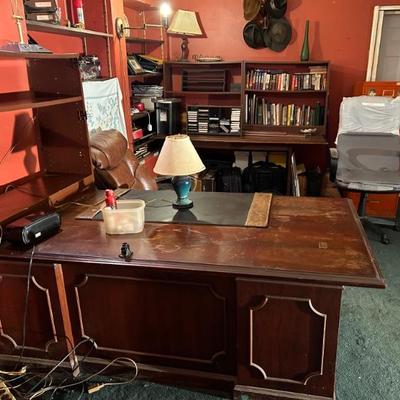Business Desk w/bookcases