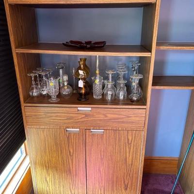 Display Cabinet w/crystal