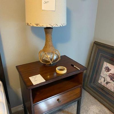 Queen Set Nightstand