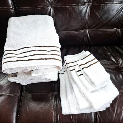 Fieldcrest Towels and Bed Linnens