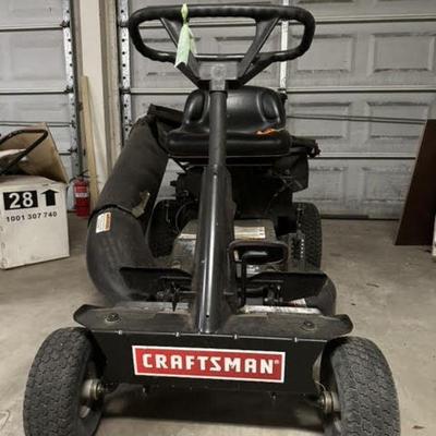 CRAFTSMAN 12.5 RIDING MOWER WITH BRIGGS AND STRATTON ENGINE