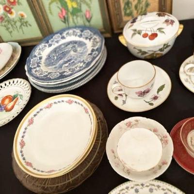 ANTIQUE AND VINTAGE PORCELAIN