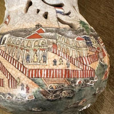 RARE PAINTED POTTERY LAMP DEPICTING THE AMERICAN REVOLUTION