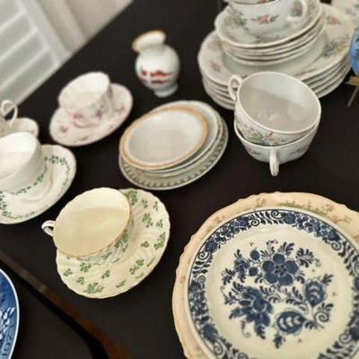ANTIQUE AND VINTAGE PORCELAIN