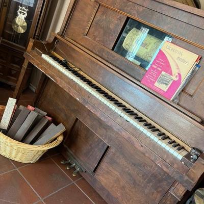 Gorgeous player piano