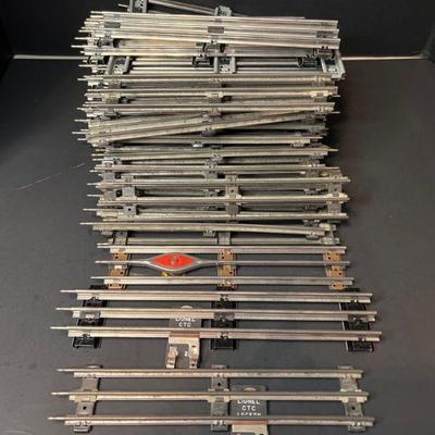 Lionel Straight Train Tracks