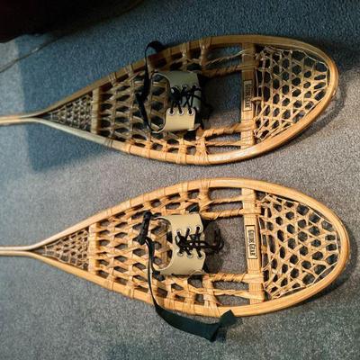 Guide Gear 11"x36" Wooden Snow Shoes