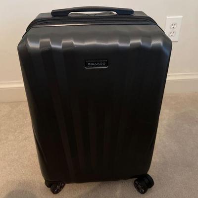 Ricardo Carry On Luggage 