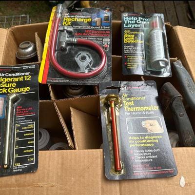 Contents of Box - A/C Test Thermometer, Recharge Kit and More