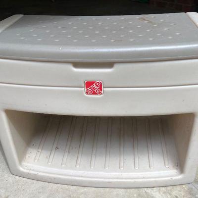 Step 2 Gardener's Boot & Bench Seat w/ Gardening Tools