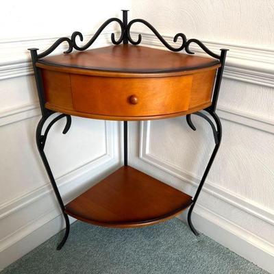 Bow Front Corner Shelf