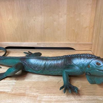 25" Large Plastic Iguana Toy/Lawn Ornament 