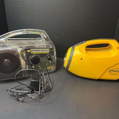 Freeplay Self Powered Energy (Wind up) Radio & Light