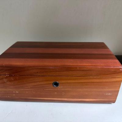 Lane Cedar Box