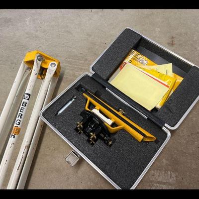 Berger Instruments TRANSIT Level Model 190B with Hard Case