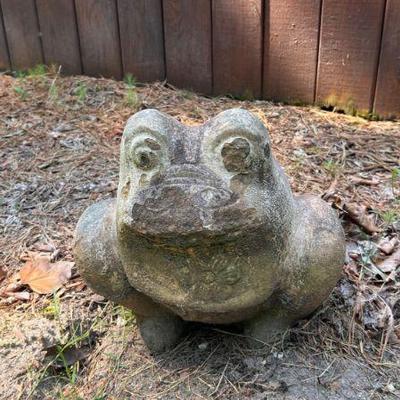 Weathered Frog Terracotta Planter