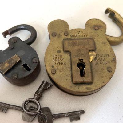 Vintage Squire Old English 7 Admiralty Lock & Other Vintage Lock Keys Included