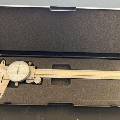 Dial Caliper w/ Case
