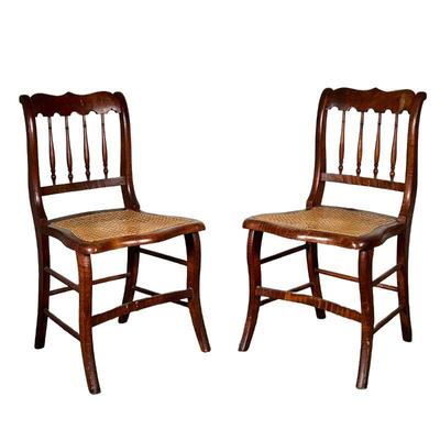 (2PC) PAIR FEDERAL SLIPPER CHAIRS | Tiger maple federal slipper chairs with wicker seat and carved back. Seat height: 17in. - l. 17 x w....