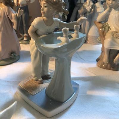 Lladro Clean Up Time
