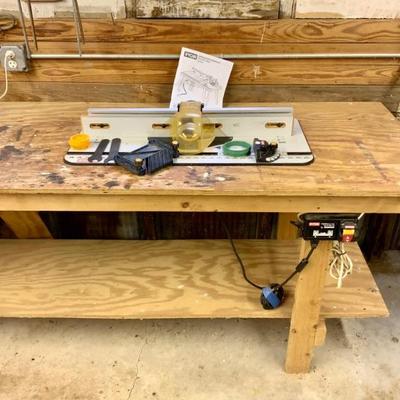 router table and router