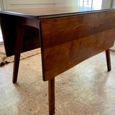 Pine drop leaf