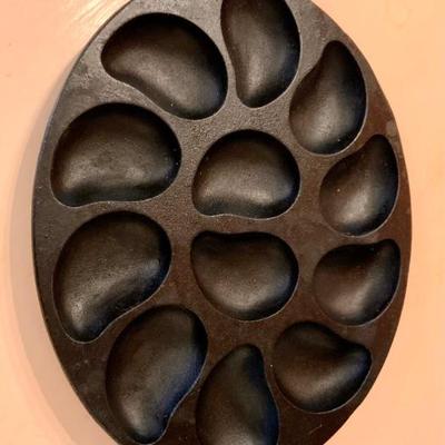 Le Creuset Oyster Grill