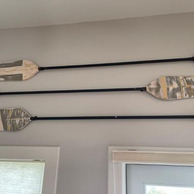 Sooooo many oars in this one!! Great beach decor galore! 