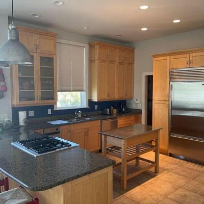  Complete kitchen, selling down to the bare walls 
