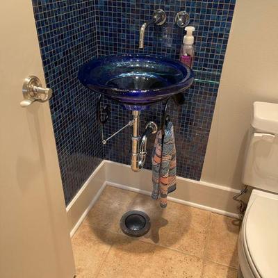 Selling all bathroom fixtures 