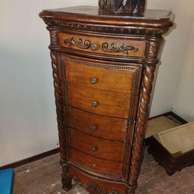 Jewelry Chest (the sides swing out too)