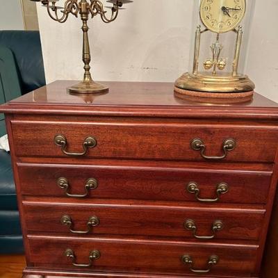 Vintage Jewelry Dresser w/Queen's Anne Legs